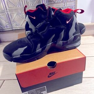 Nike Air DT Max ‘96 Falcons Prime